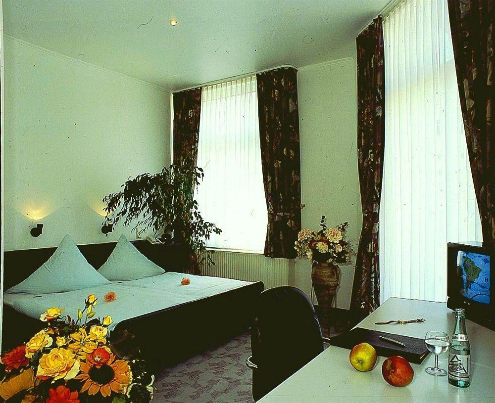 Hotel Garni Haus Hindenburg Königswinter Exterior foto
